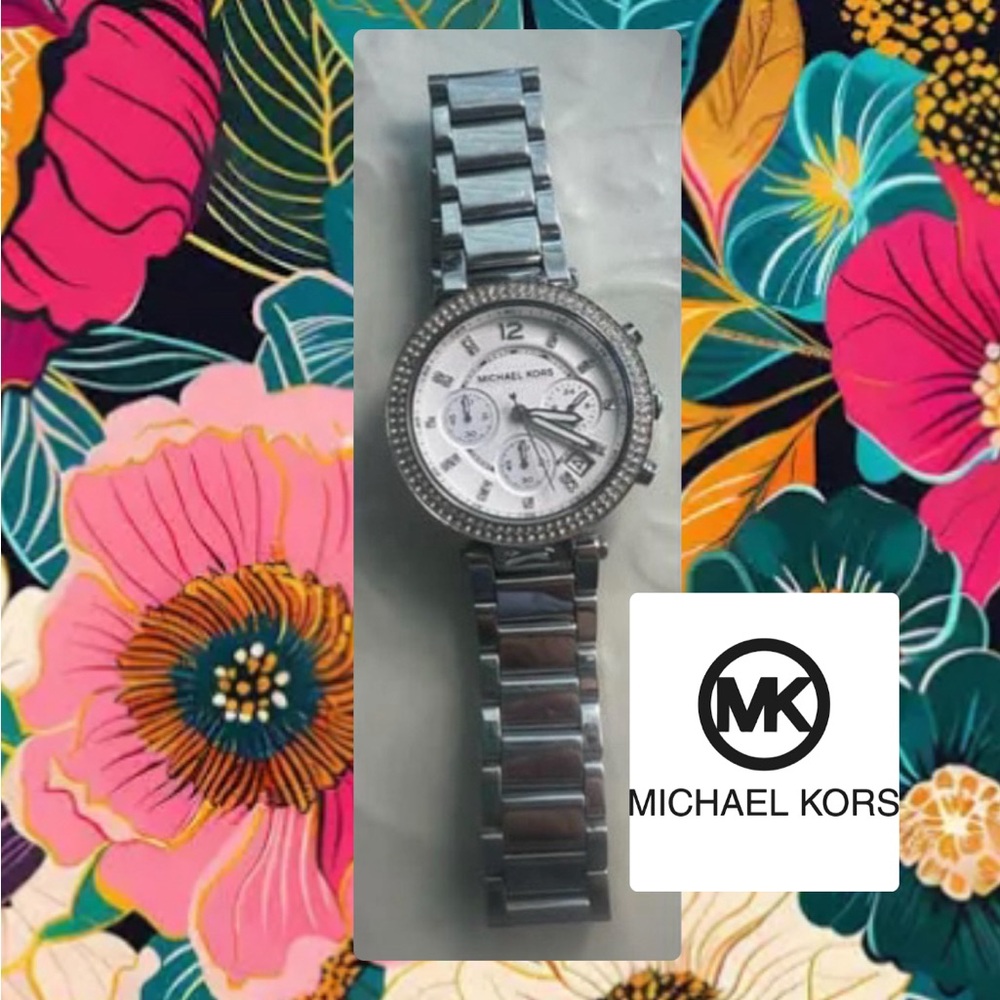 ⭐️SALE MICHAEL KORS watch.